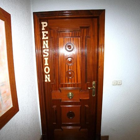 Pension Como En Casa Rincon de Soto Екстериор снимка