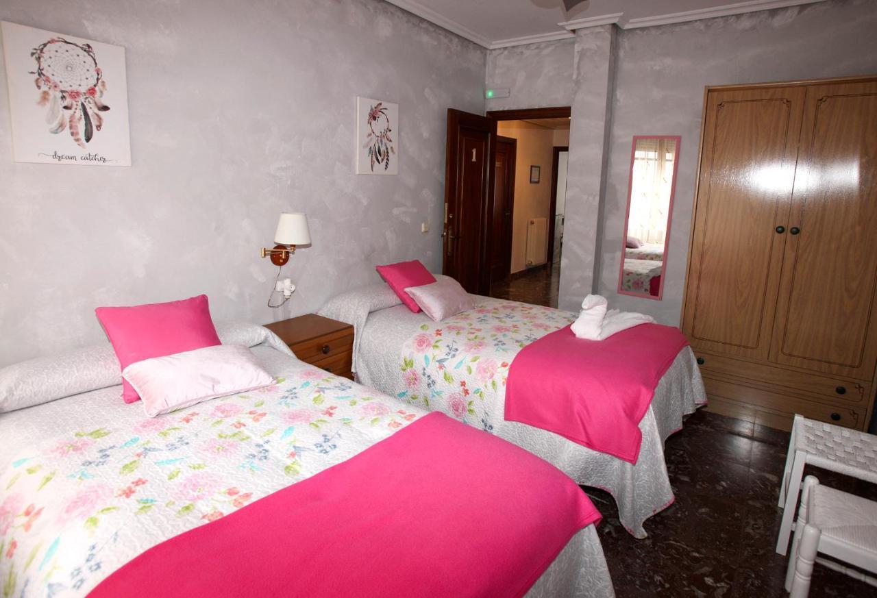 Pension Como En Casa Rincon de Soto Екстериор снимка
