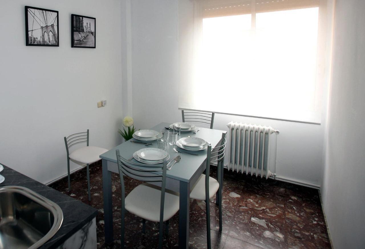 Pension Como En Casa Rincon de Soto Екстериор снимка